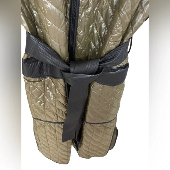 Bernardo Olive Quilted Vest with Black Accents - Picture 3 of 9